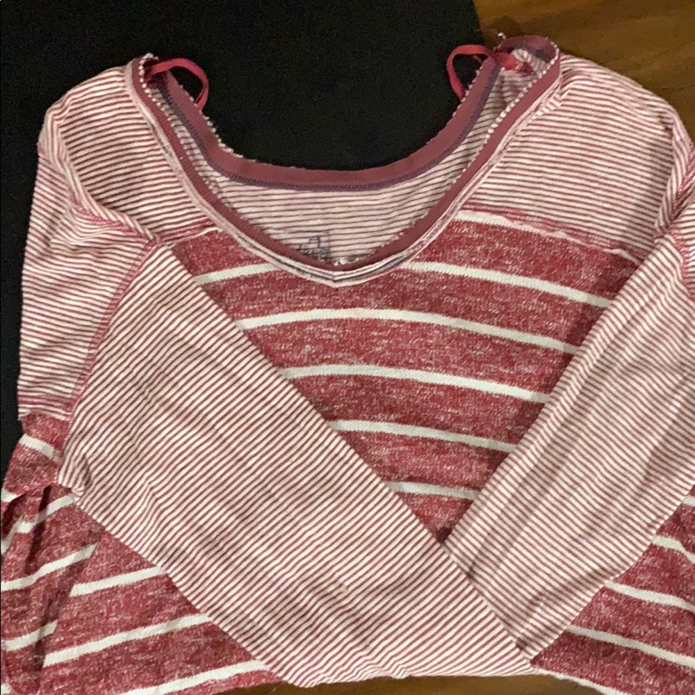 Free People lightweight Sweater Top Size Small